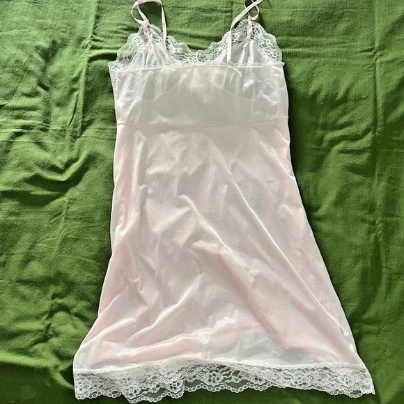 Vintage 1970s Blush Pink Nylon Lace Nightgown Sz 38 USA Romantic Sheer Babydoll - Picture 8 of 8